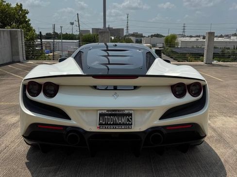 Used 2021 Ferrari F8 Tributo RWD image 8