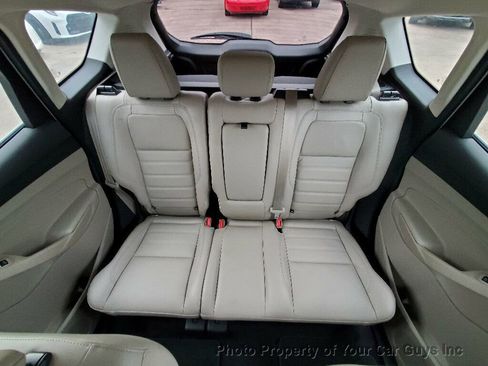 Used 2018 Ford C-MAX Titanium w/ Equipment Group 301A image 24