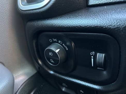 Used 2020 RAM 1500 Lone Star image 15