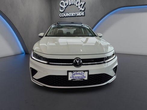 Used 2026 Volkswagen Jetta SEL FWD image 2