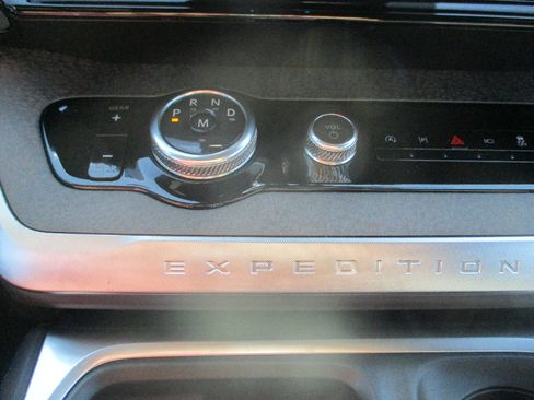 New 2025 Ford Expedition Tremor image 10