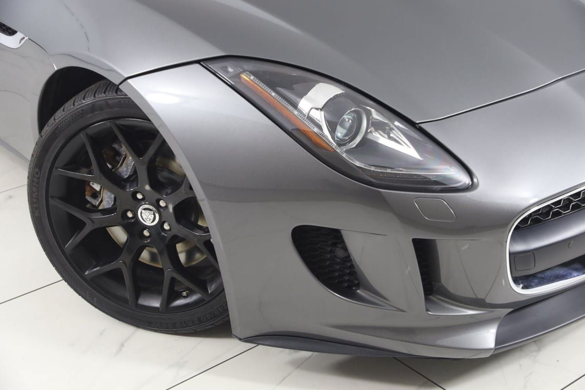 Used 2017 Jaguar F-TYPE Convertible RWD image 15