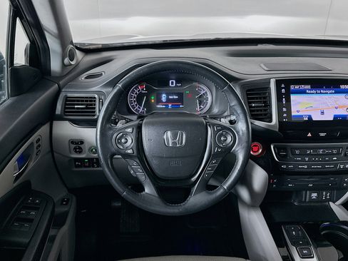 Used 2017 Honda Pilot Elite image 18