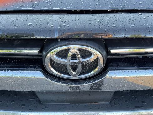 Used 2024 Toyota 4Runner Limited AWD/4WD image 4