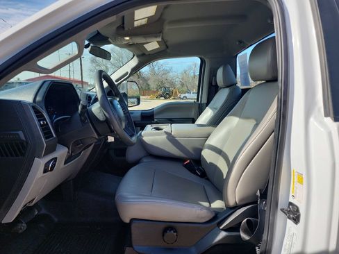 Used 2021 Ford F250 XL w/ Power Equipment Group RWD image 18