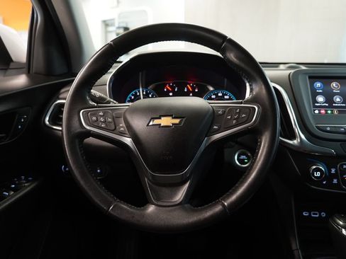 Used 2020 Chevrolet Equinox LT w/ Driver Convenience Package FWD image 19