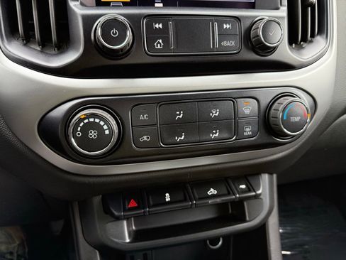 Used 2020 Chevrolet Colorado LT w/ LT Convenience Package image 21