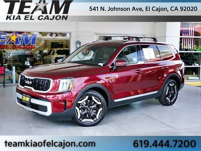 Certified 2023 Kia Telluride EX w/ EX Captain's Chair Package