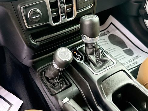 Used 2023 Jeep Wrangler Unlimited Sahara w/ Cold Weather Group image 18