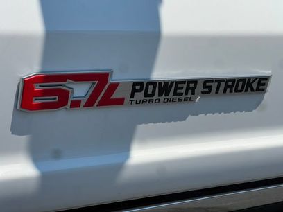 New 2026 Ford F350 Platinum w/ Platinum Plus Package