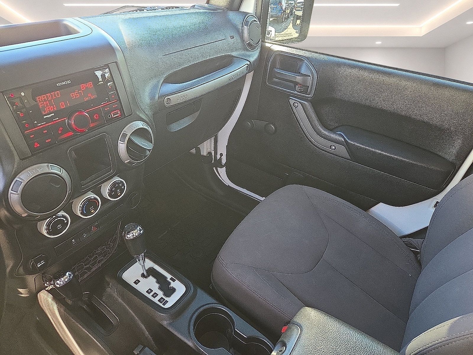 Used 2017 Jeep Wrangler Sport AWD/4WD image 19
