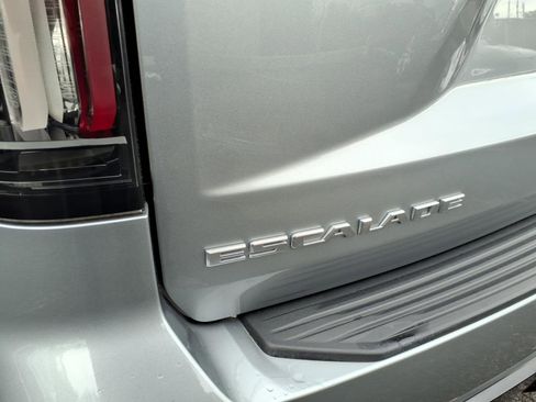 Used 2023 Cadillac Escalade ESV Sport Platinum AWD/4WD image 10