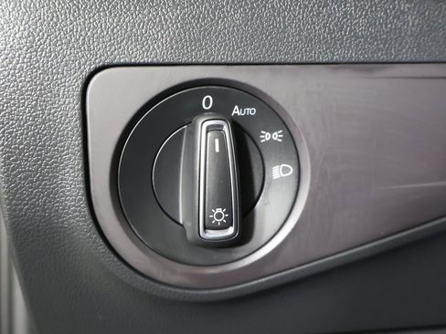 Used 2024 Volkswagen Tiguan Wolfsburg Edition image 43