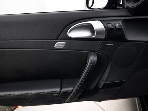 Used 2005 Porsche 911 Carrera S RWD image 23