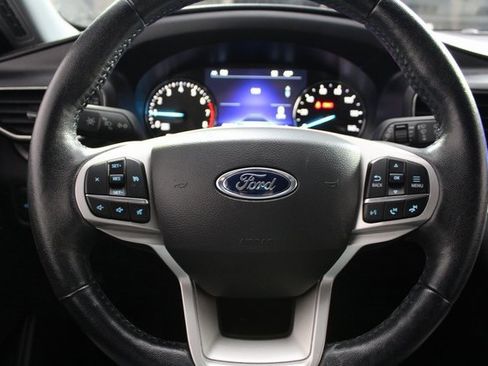 Used 2021 Ford Explorer XLT w/ Equipment Group 202A image 17