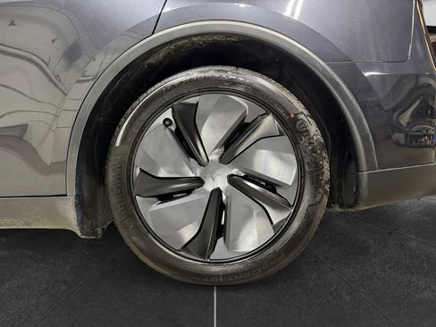 Used 2026 Tesla Model Y Long Range AWD/4WD image 33
