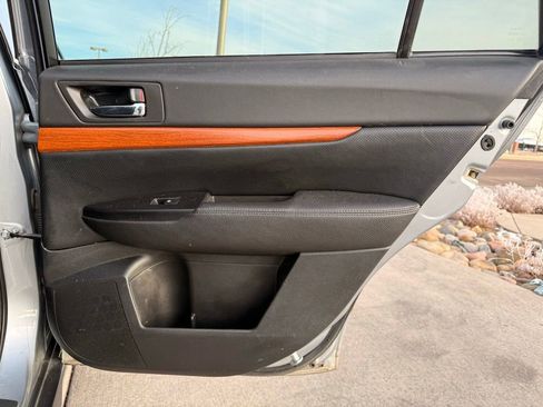 Used 2013 Subaru Outback 2.5i Limited image 29