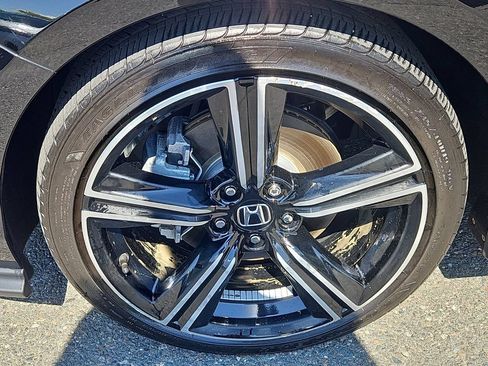 Used 2025 Honda Accord Sport image 7