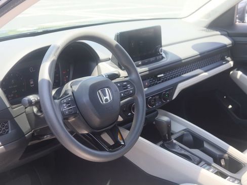 Used 2023 Honda Accord EX image 3