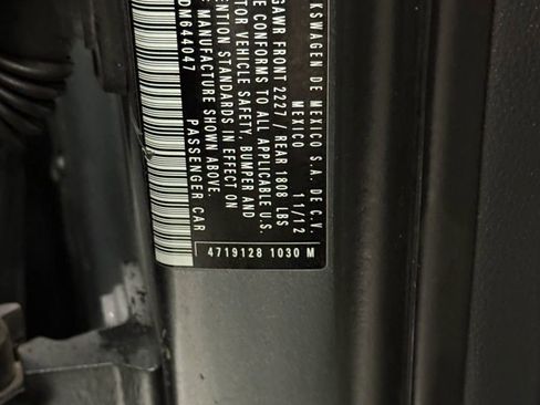 Used 2013 Volkswagen Beetle 2.5 image 32