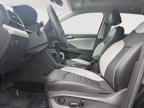 Certified 2023 Volkswagen Taos SEL AWD/4WD image 4