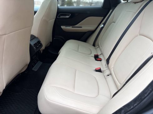 Used 2018 Jaguar F-PACE Premium AWD/4WD image 15