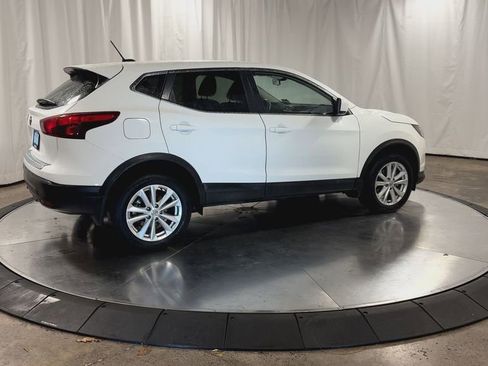 Used 2018 Nissan Rogue Sport S w/ S Appearance Package image 2
