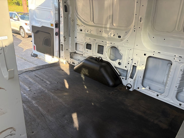 Used 2015 Ford Transit 250 130 Low Roof RWD image 20