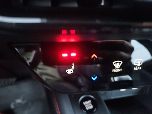 New 2026 Nissan Kicks SR w/ SR Premium Package image 17