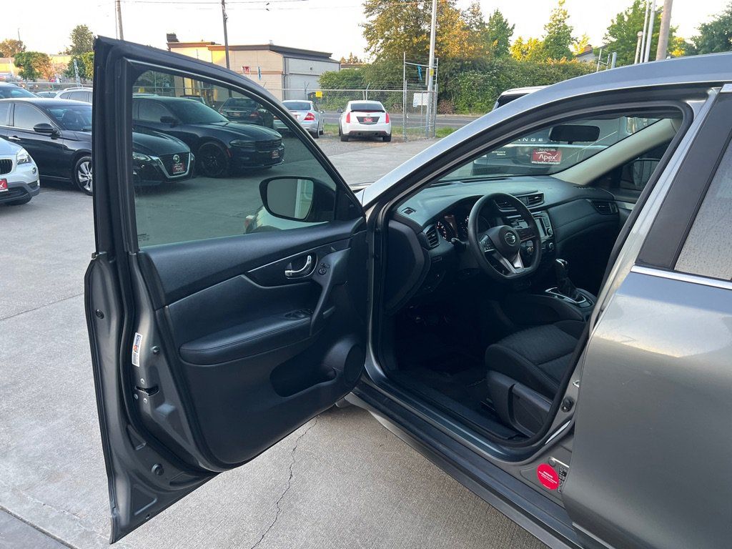 Used 2018 Nissan Rogue S FWD image 9
