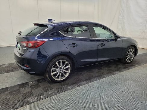 Used 2018 MAZDA MAZDA3 Grand Touring FWD image 10