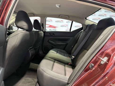 Used 2025 Nissan Altima 2.5 SV image 34