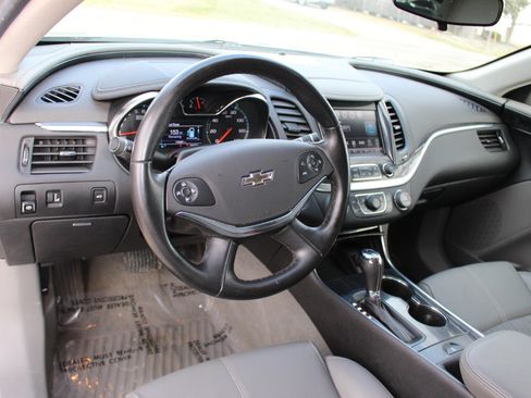 Used 2018 Chevrolet Impala LT image 17