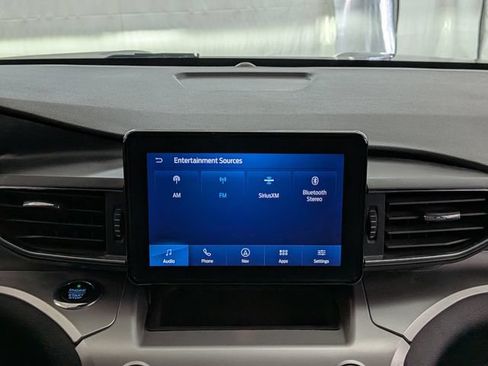 Certified 2021 Ford Explorer XLT w/ Equipment Group 202A AWD/4WD image 29