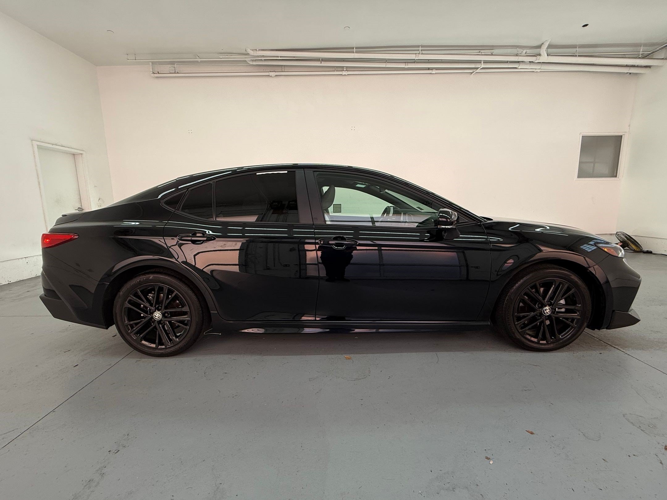 Used 2026 Toyota Camry SE w/ Convenience Package FWD image 7