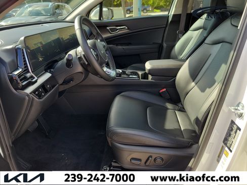 Certified 2025 Kia Sportage EX AWD/4WD image 20