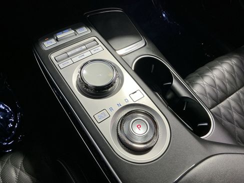 Used 2023 Genesis GV70 3.5T Sport w/ Sport Prestige Package AWD/4WD image 23