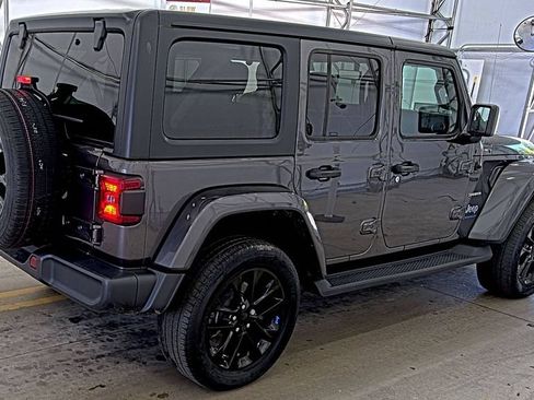 Used 2023 Jeep Wrangler Unlimited Sahara w/ Cold Weather Group AWD/4WD image 2