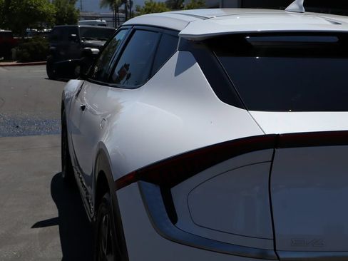 Used 2025 Kia EV6 Wind RWD image 16