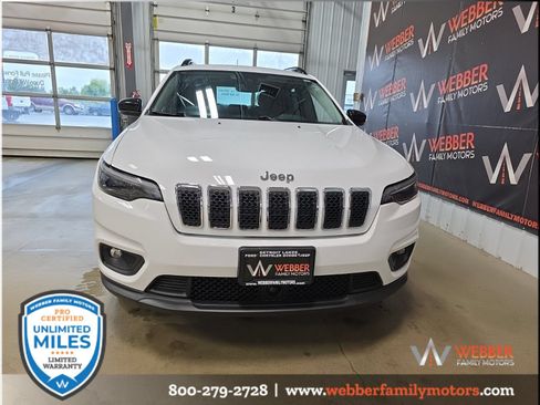 Used 2022 Jeep Cherokee Latitude Lux AWD/4WD image 2