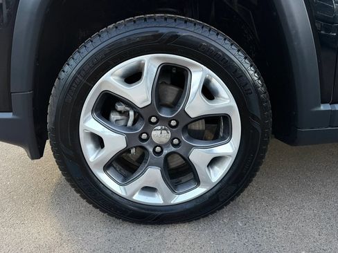 Used 2019 Jeep Compass Limited AWD/4WD image 33