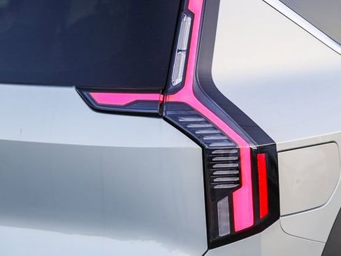 New 2026 Kia EV9 Light image 9