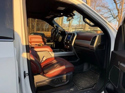 Certified 2020 Ford F350 Platinum image 11
