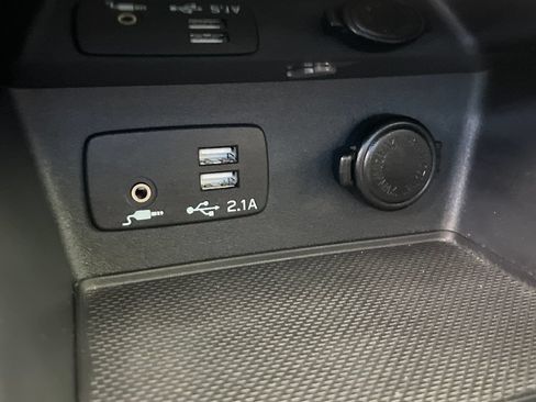 Certified 2023 Subaru Forester Premium AWD/4WD image 34