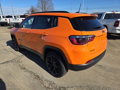 New 2026 Jeep Compass Latitude image 3