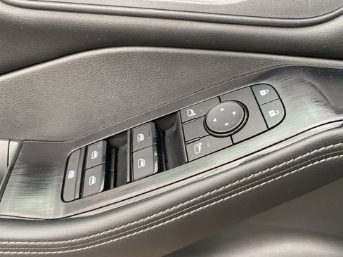 Used 2025 Nissan Rogue SV AWD/4WD image 27