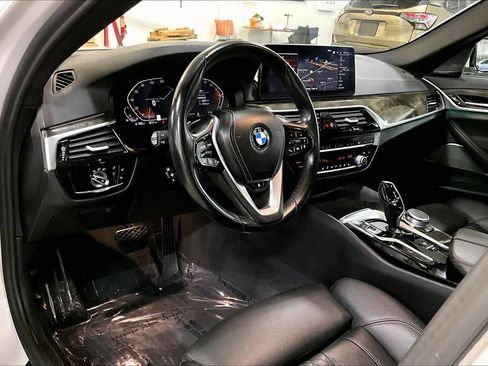 Used 2021 BMW 540i xDrive w/ Premium Package image 17