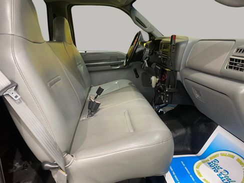 Used 2003 Ford F450 4x4 Regular Cab Super Duty image 17