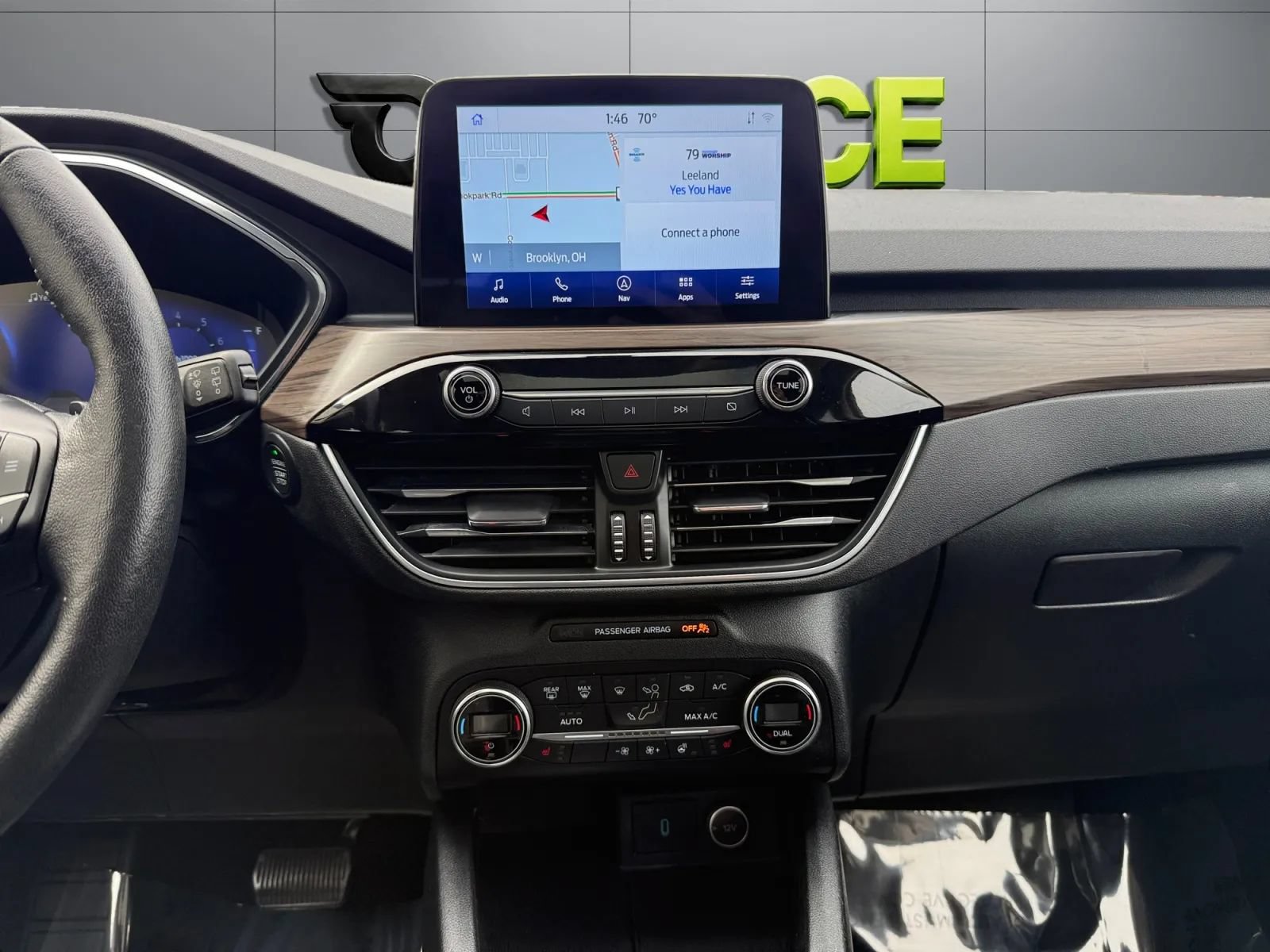 Used 2020 Ford Escape Titanium AWD/4WD image 26