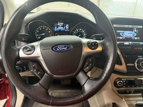 Used 2012 Ford Focus SEL image 15